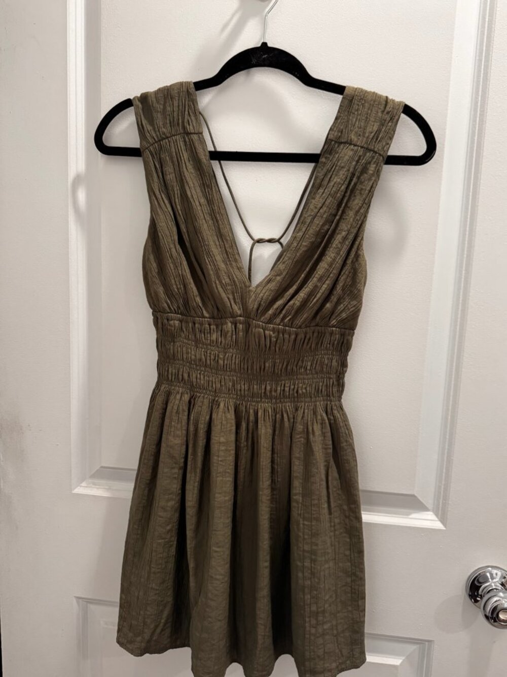 Abercrombie & Fitch Olive Green Sleeveless V-Neck Dress